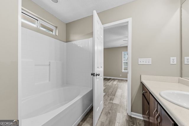 132 Lake Victoria Drive, Kingsland, GA 31548