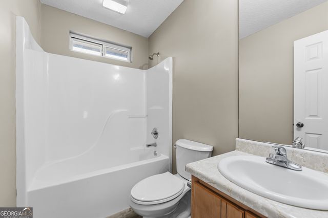 132 Lake Victoria Drive, Kingsland, GA 31548