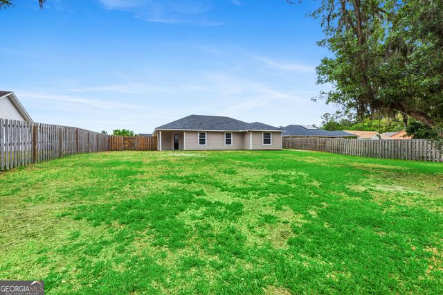 132 Lake Victoria Drive, Kingsland, GA 31548