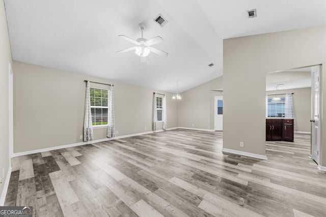 132 Lake Victoria Drive, Kingsland, GA 31548