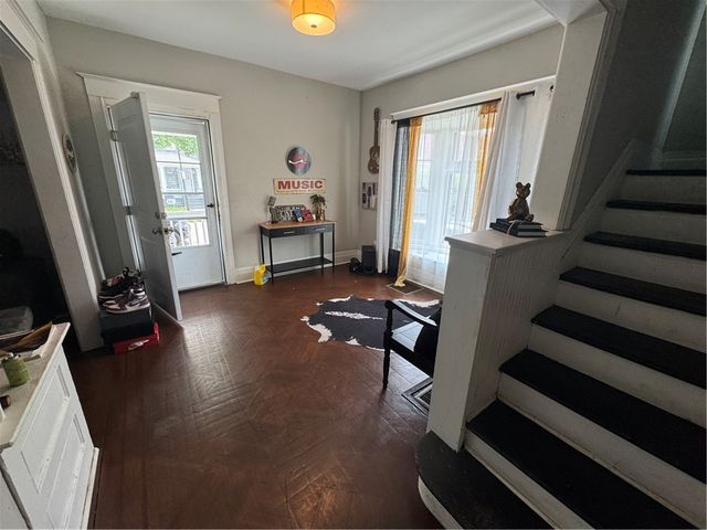 19 Sidney Street, Rochester, NY 14609