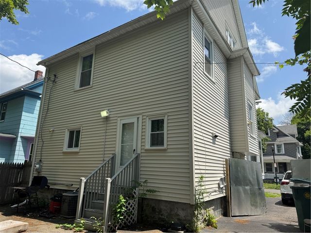 19 Sidney Street, Rochester, NY 14609