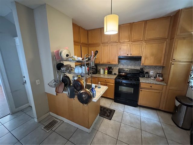 19 Sidney Street, Rochester, NY 14609