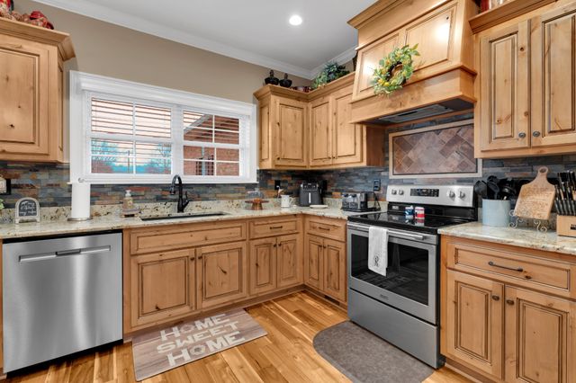 5765 Spring Creek Rd, Tullahoma, TN 37388