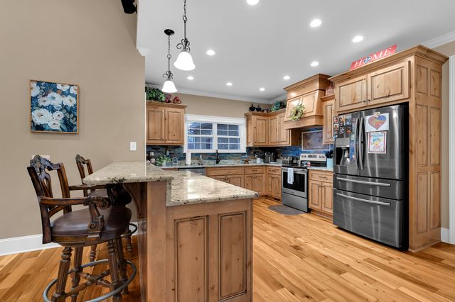 5765 Spring Creek Rd, Tullahoma, TN 37388