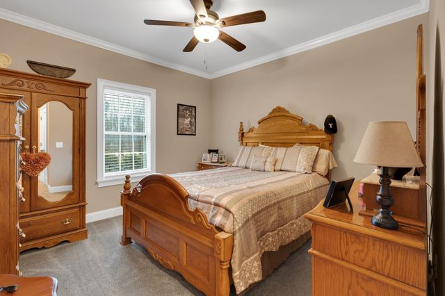 5765 Spring Creek Rd, Tullahoma, TN 37388