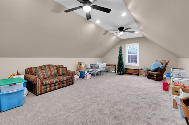 5765 Spring Creek Rd, Tullahoma, TN 37388