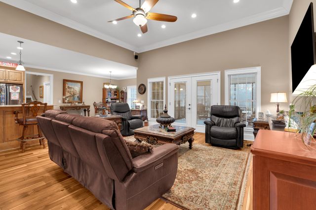 5765 Spring Creek Rd, Tullahoma, TN 37388