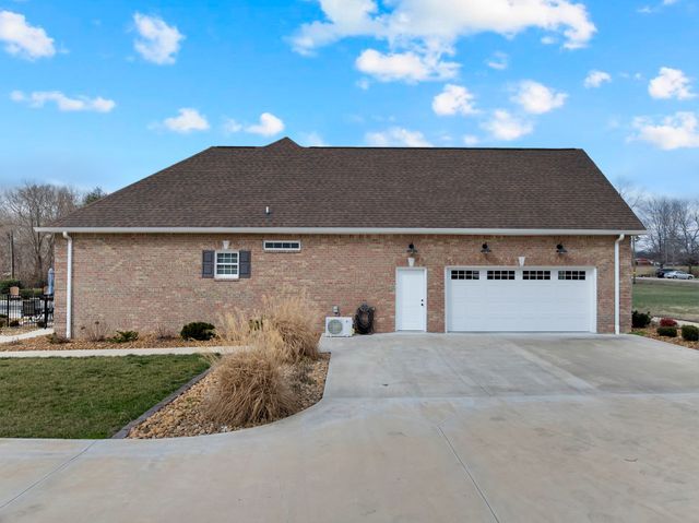 5765 Spring Creek Rd, Tullahoma, TN 37388