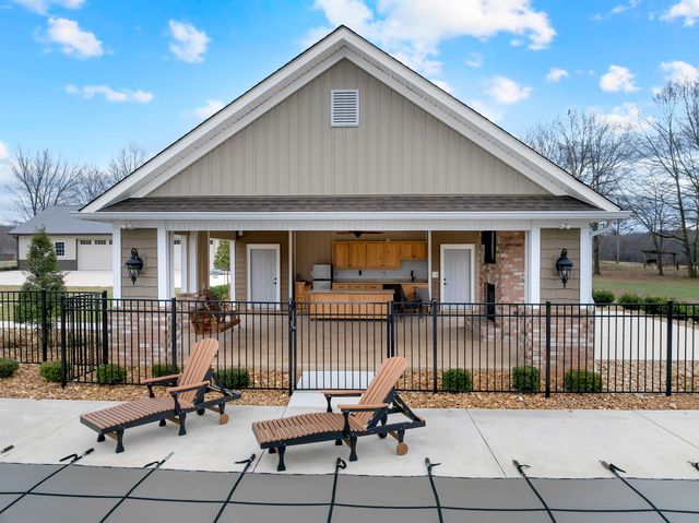 5765 Spring Creek Rd, Tullahoma, TN 37388