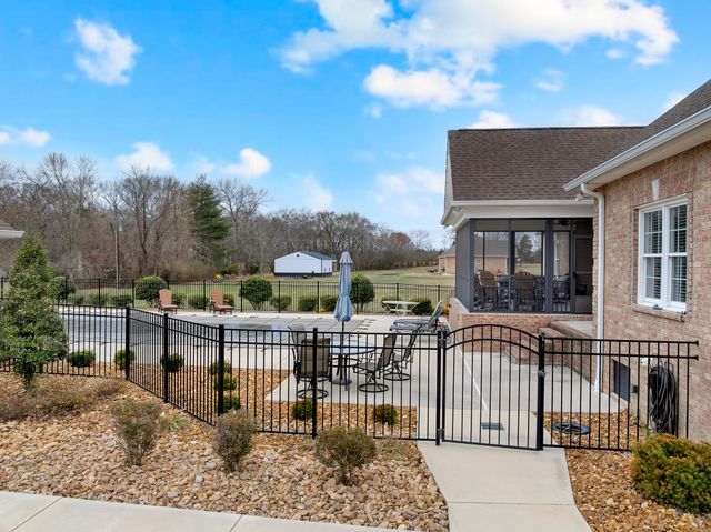 5765 Spring Creek Rd, Tullahoma, TN 37388