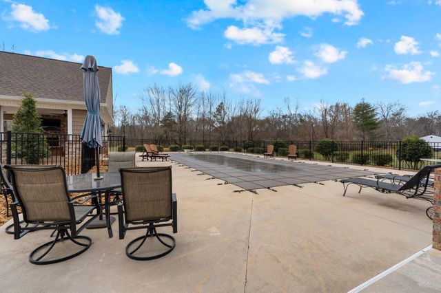 5765 Spring Creek Rd, Tullahoma, TN 37388