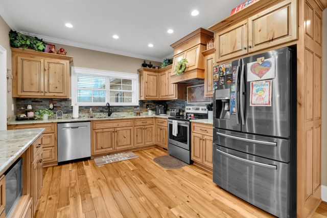 5765 Spring Creek Rd, Tullahoma, TN 37388