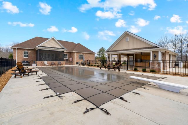 5765 Spring Creek Rd, Tullahoma, TN 37388