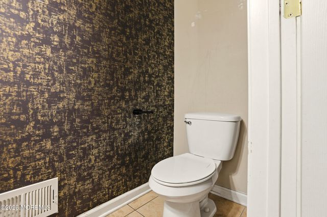 50 Charming Way, Lakewood, NJ 08701