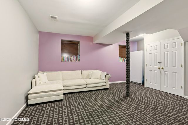 50 Charming Way, Lakewood, NJ 08701