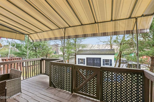 50 Charming Way, Lakewood, NJ 08701