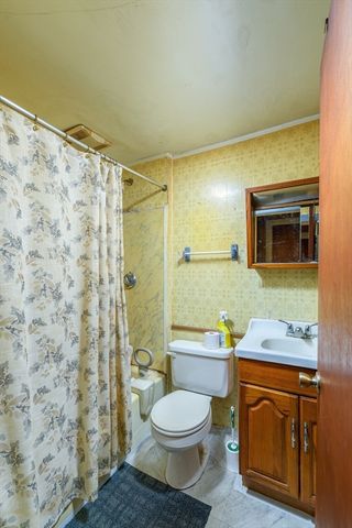 51 Reed Road, Shrewsbury, MA 01545