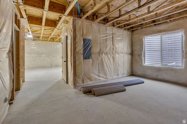189 N WOODRUN WAY, Saratoga Springs, UT 84045