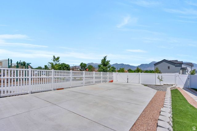 189 N WOODRUN WAY, Saratoga Springs, UT 84045