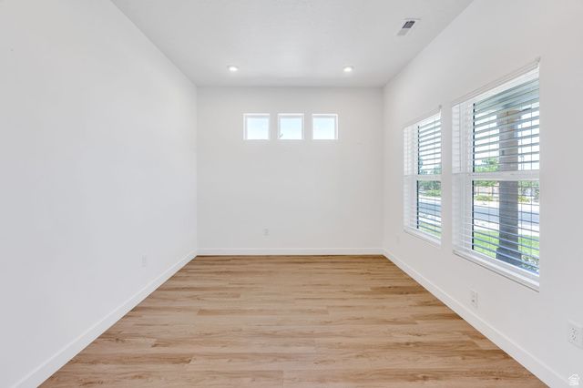 189 N WOODRUN WAY, Saratoga Springs, UT 84045