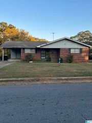801 CRESTLINE AVENUE, Sylacauga, AL 35150
