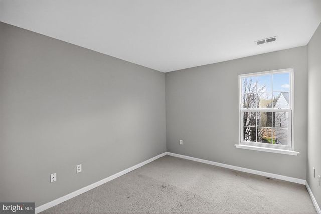 6800 HOLLOW GLEN CT, Gainesville, VA 20155