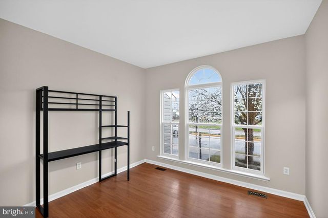 6800 HOLLOW GLEN CT, Gainesville, VA 20155