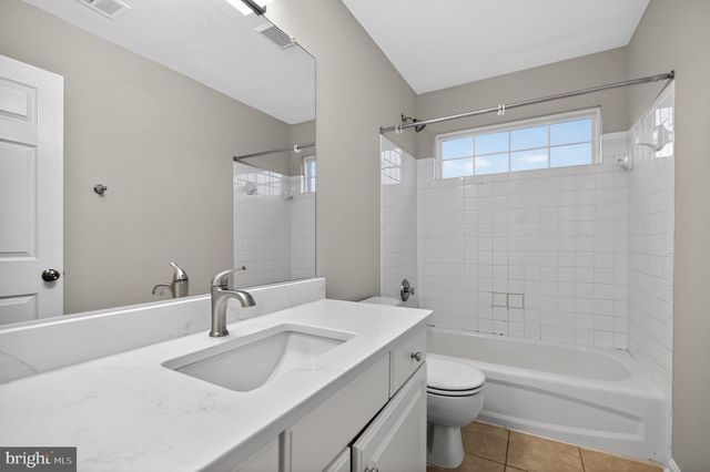 6800 HOLLOW GLEN CT, Gainesville, VA 20155