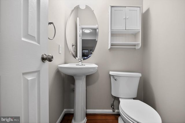 6800 HOLLOW GLEN CT, Gainesville, VA 20155