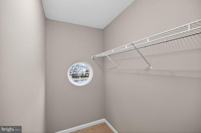 6800 HOLLOW GLEN CT, Gainesville, VA 20155