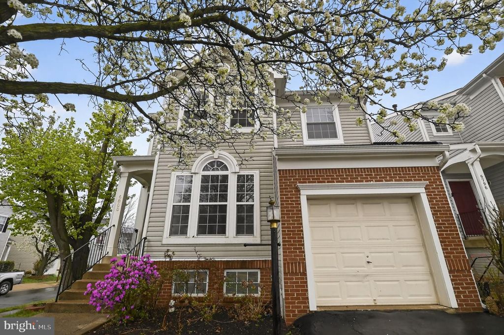 6800 HOLLOW GLEN CT, Gainesville, VA 20155