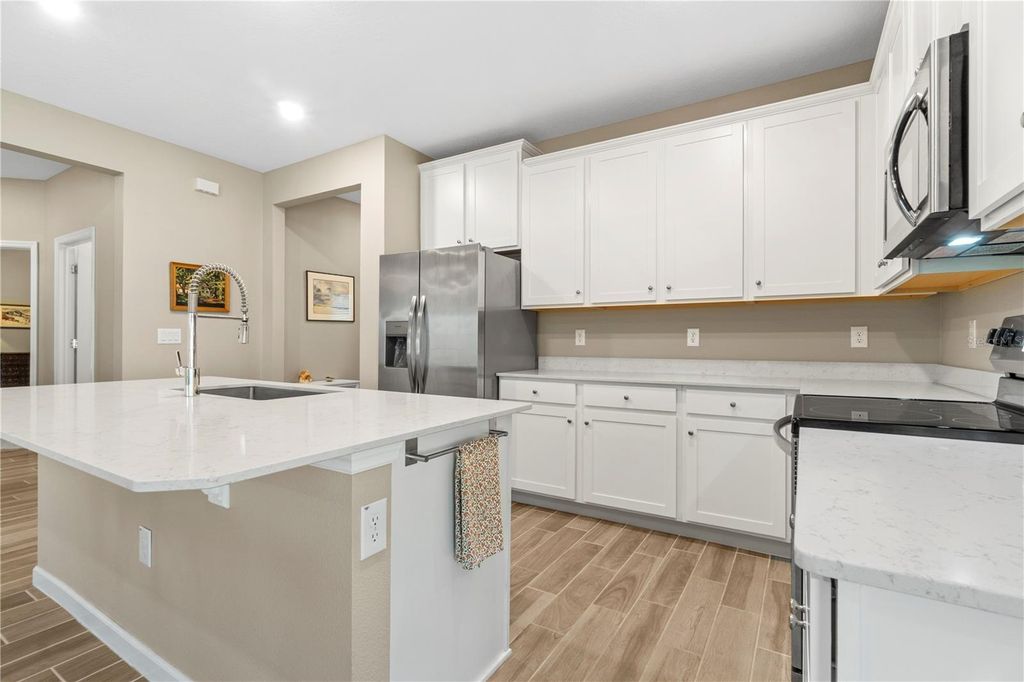 Image 10 of property listing at 7381 SW 78TH TERRACE, Ocala, FL 34481