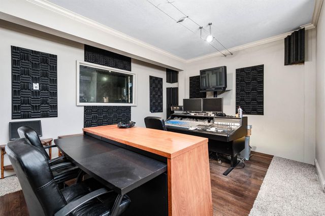 7110 Gary Street, Houston, TX 77055