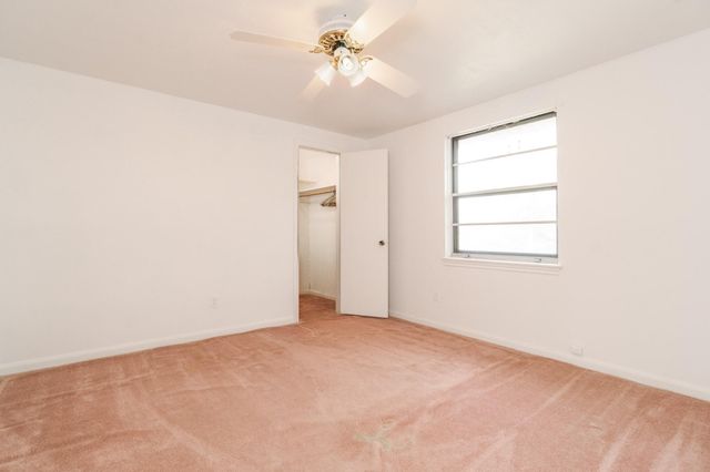 112 Honeysuckle Street, Lake Jackson, TX 77566