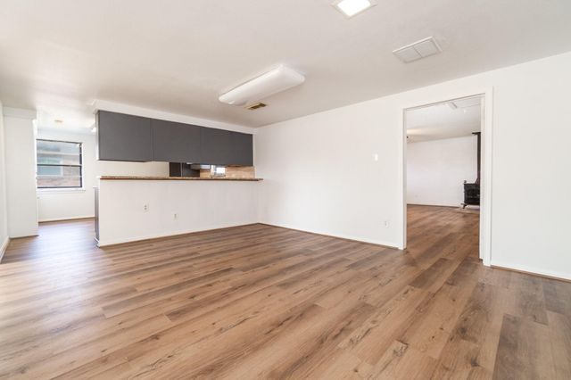 112 Honeysuckle Street, Lake Jackson, TX 77566