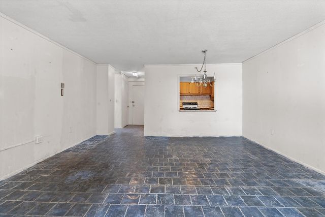 80 Salisbury St 101, Worcester, MA 01609