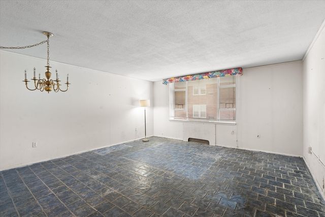 80 Salisbury St 101, Worcester, MA 01609