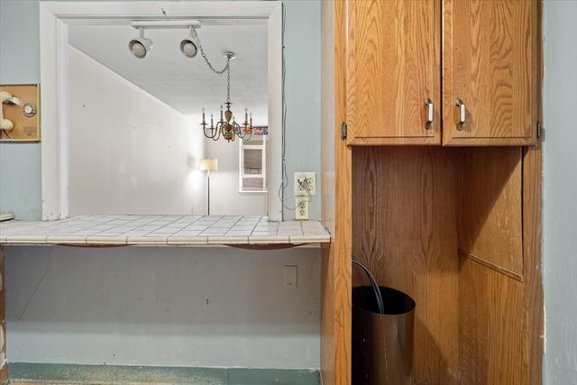 80 Salisbury St 101, Worcester, MA 01609