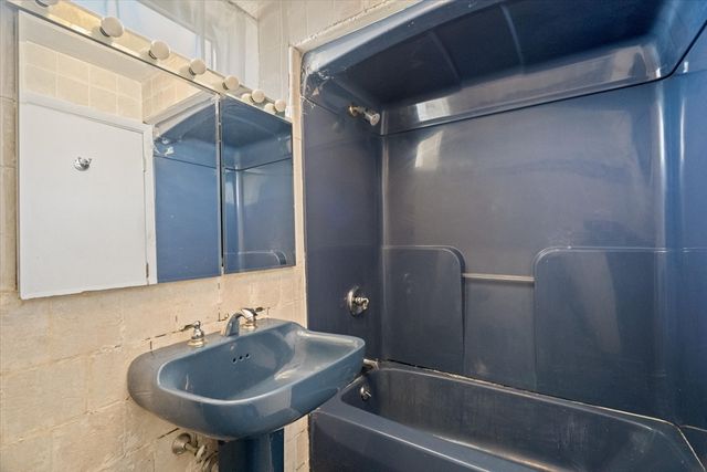 80 Salisbury St 101, Worcester, MA 01609