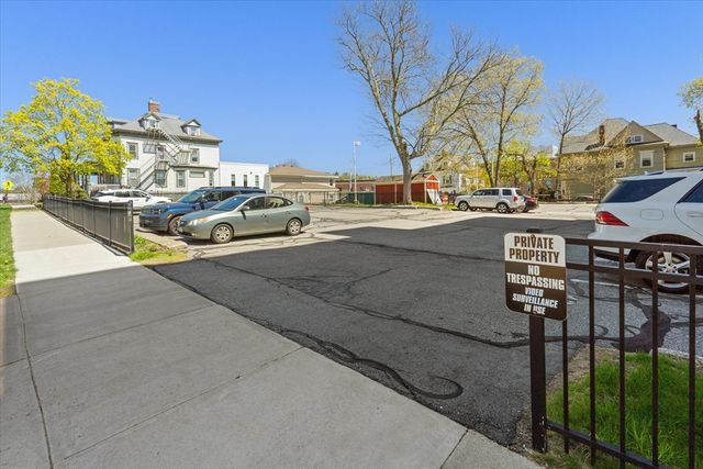 80 Salisbury St 101, Worcester, MA 01609