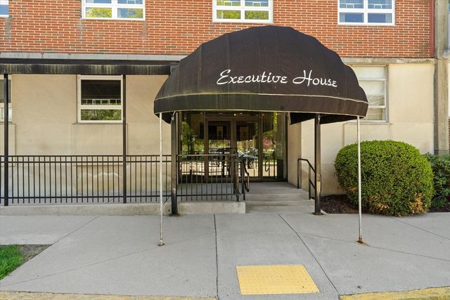 80 Salisbury St 101, Worcester, MA 01609