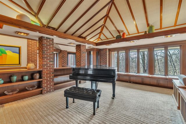 5105 Turtle Point Drive, Ann Arbor, MI 48105