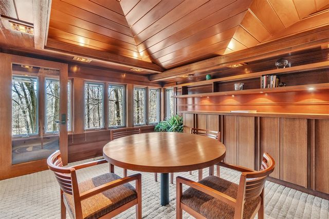 5105 Turtle Point Drive, Ann Arbor, MI 48105