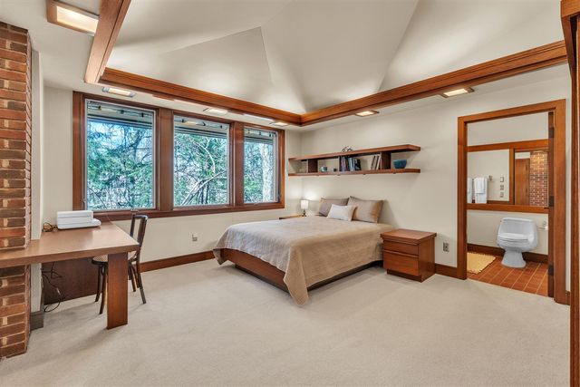 5105 Turtle Point Drive, Ann Arbor, MI 48105