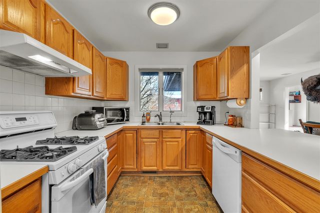 5105 Turtle Point Drive, Ann Arbor, MI 48105
