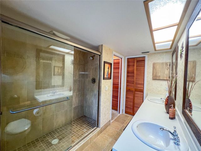 12156 98TH AVENUE, Seminole, FL 33772