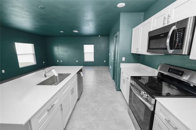 1465 DEEPWATER CIRCLE, Eagle Lake, FL 33839