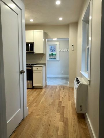 85 Pine Street 1, Waltham, MA 02453