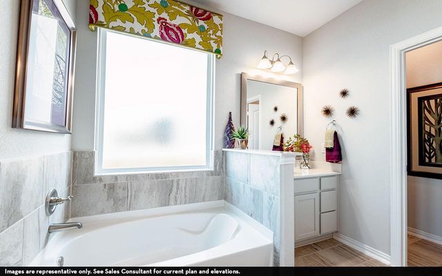 822 White Pine Haven Ln, Crosby, TX 77532